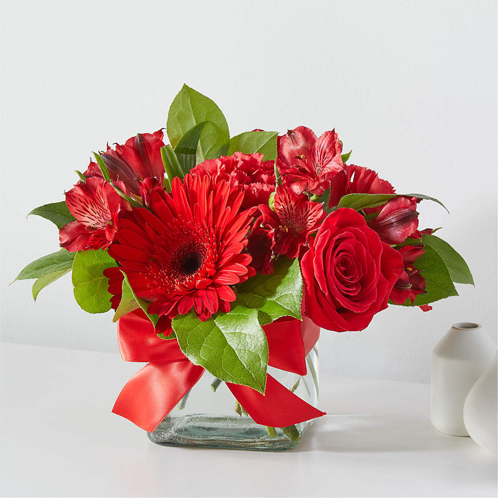 Red Hot Bouquet – United Market Street, Lubbock TX