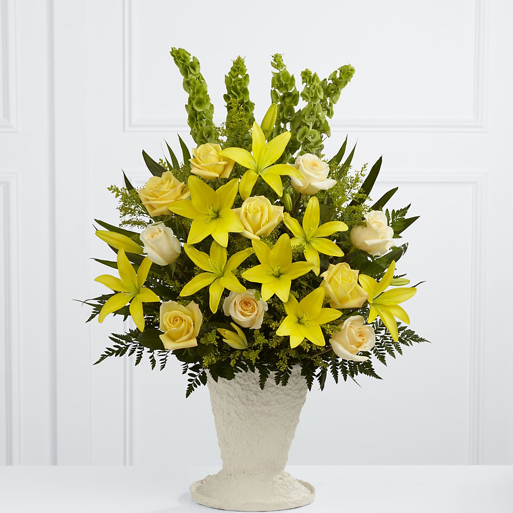 Golden Memories Arrangement – United Market Street, Lubbock TX