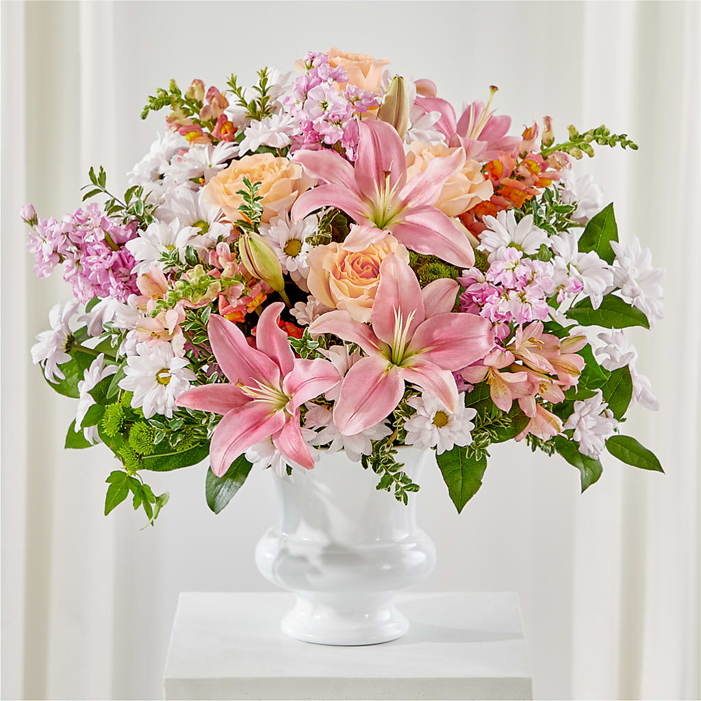 Heartfelt Gesture Urn Arrangement – United Market Street, Lubbock TX