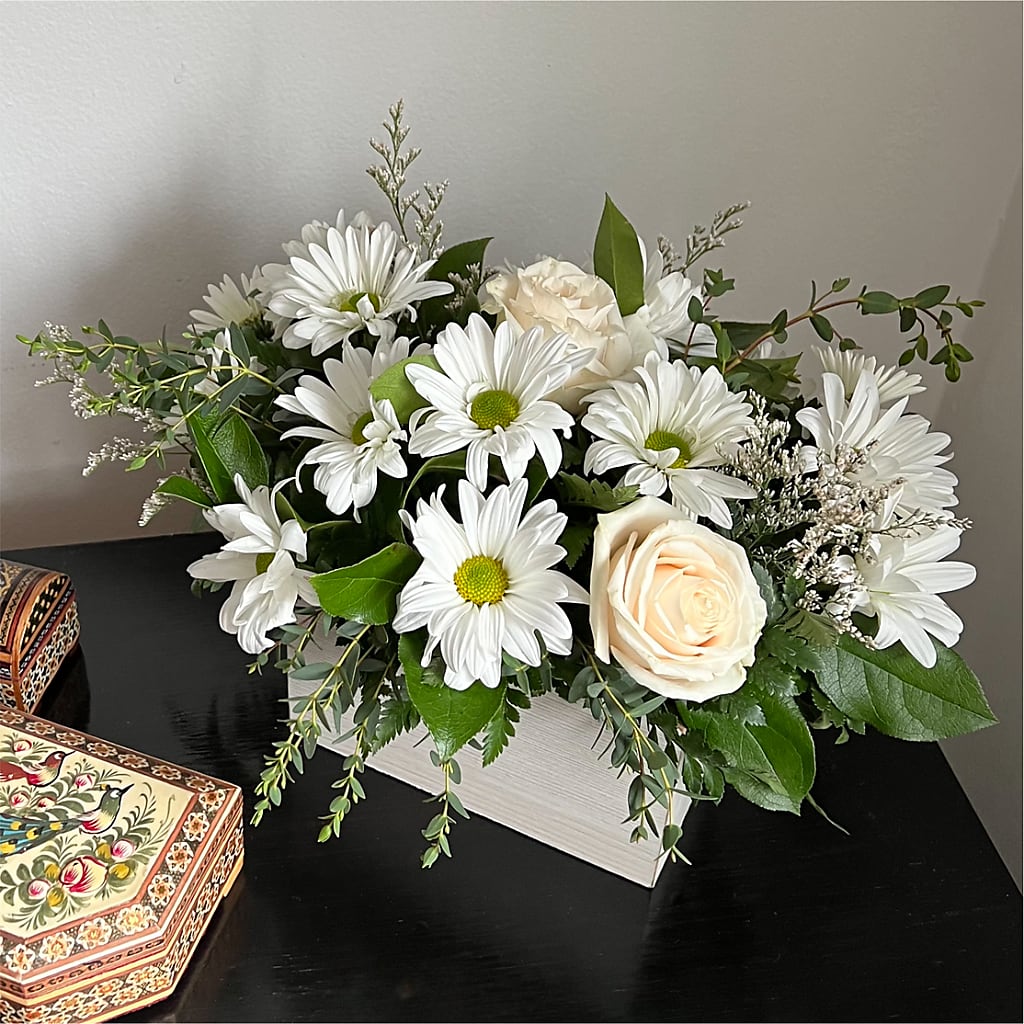 Fresh Linen Box Bouquet –  United Market Street, Lubbock TX